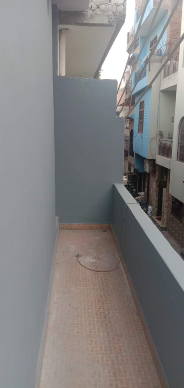 Balcony, sector 7 1.5 Bedroom 211 Sq.Ft. Independent House In Sector 7 Gurgaon 7980802
