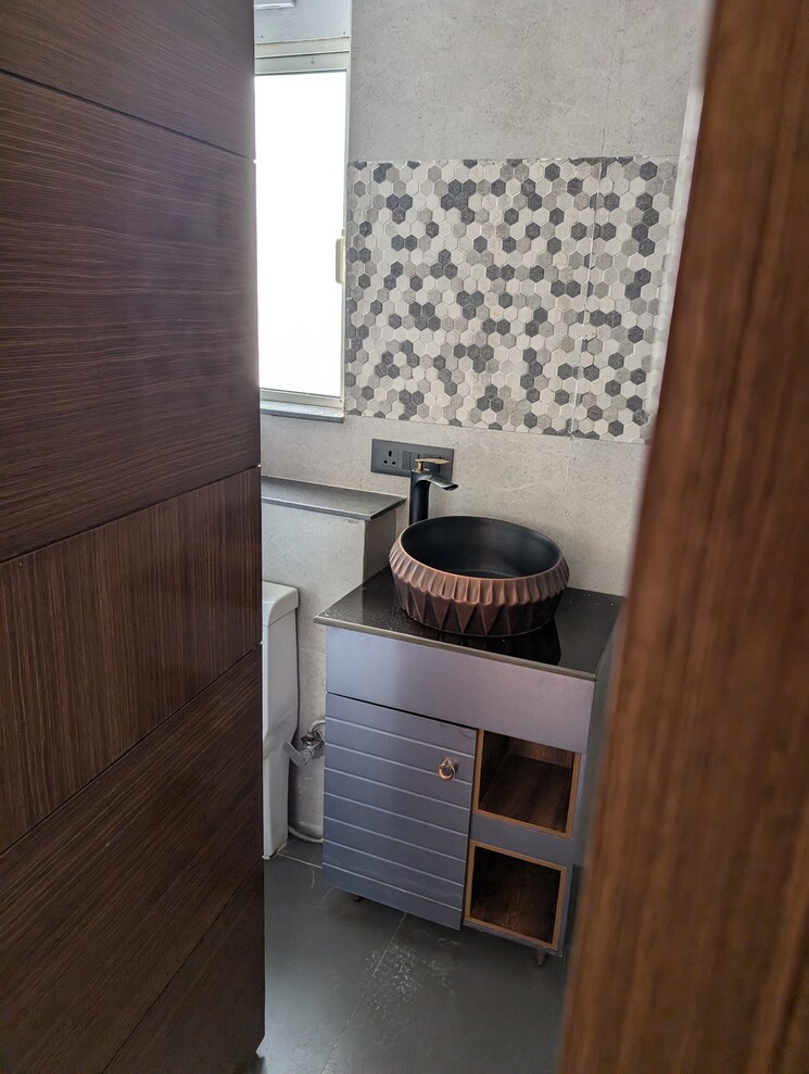 Bathroom, jaypee-wish-town-klassic 3.5 Bedroom 1522 Sq.Ft. Apartment In Sector 134 Noida 7980914