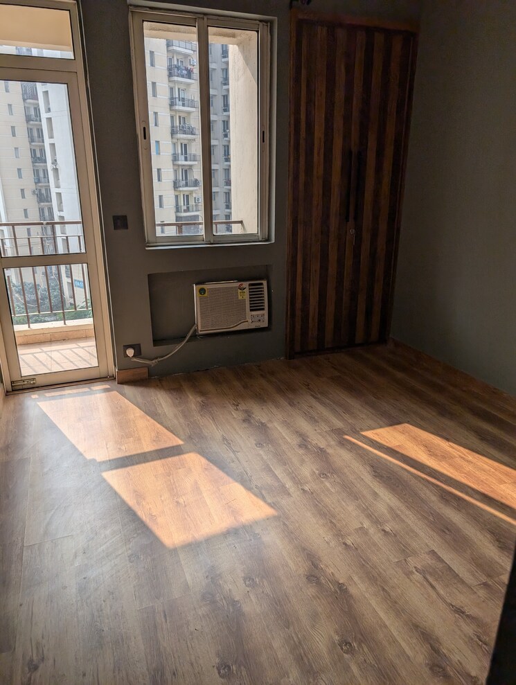 Master Bedroom, jaypee-wish-town-klassic 3.5 Bedroom 1522 Sq.Ft. Apartment In Sector 134 Noida 7980914