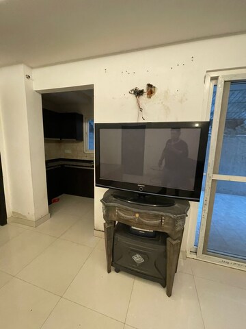Furnished Amenities in 2 BHK Builder Floor at Ardee City, Sector 52 – for Rent