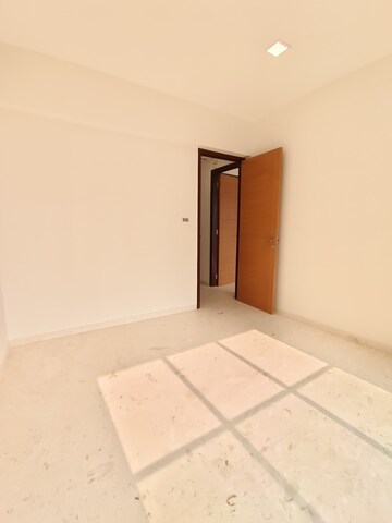 Room in 2 BHK Apartment at Best Complex Andheri West, Andheri West – for Rent