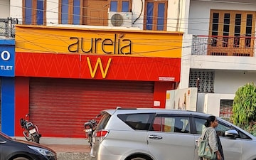 Shop For Rent in Gomti Nagar