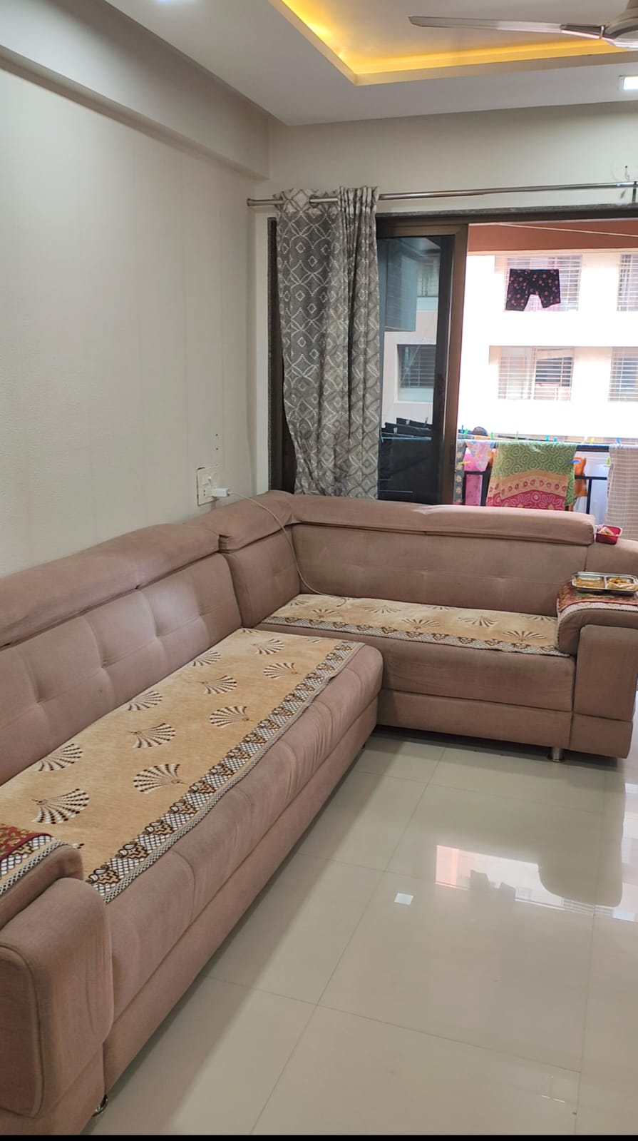 3 BHK + Servant Room Apartment For Sale in Jahangirabad