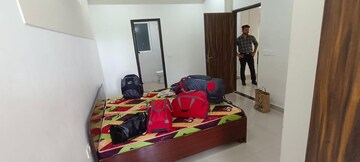 Bedroom in 2 BHK Apartment at Malsi – for Rent