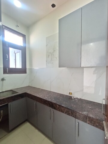 Kitchen in 1.5 BHK Independent House at Sector 16 – for Rent