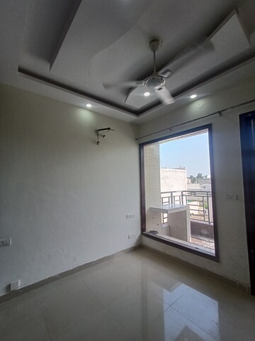 Room in 1.5 BHK Independent House at Sector 16 – for Rent