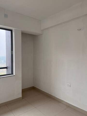 Room in 2 BHK Apartment at Godrej Seven, Joka – for Sale