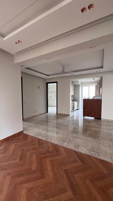 Living Room in 3.5 BHK Apartment at Swaran Villa Friends Apartments, Sector 52 – for Sale