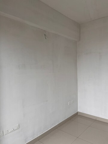 Room in 2 BHK Apartment at Godrej Seven, Joka – for Sale