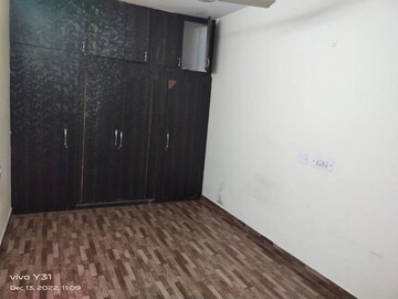 Room in 3 BHK Independent House at Sector 11 – for Rent