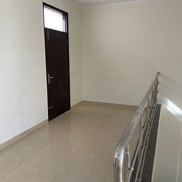 Room in 4 BHK Apartment at Altura Apartments, Nagla Road – for Sale