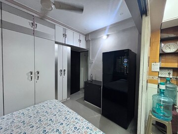 Bedroom in 1.5 BHK Apartment at Bandra West – for Rent