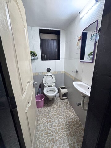 Bathroom in 1.5 BHK Apartment at Bandra West – for Rent