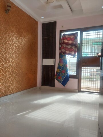 Bedroom in 3 BHK Apartment at Rajendra Nagar Sector 5 – for Rent