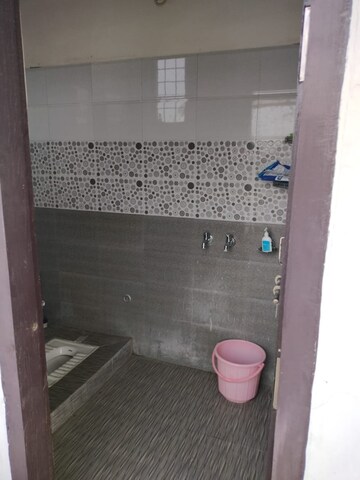 Bathroom in 1 BHK Independent House at Gomti Nagar – for Rent