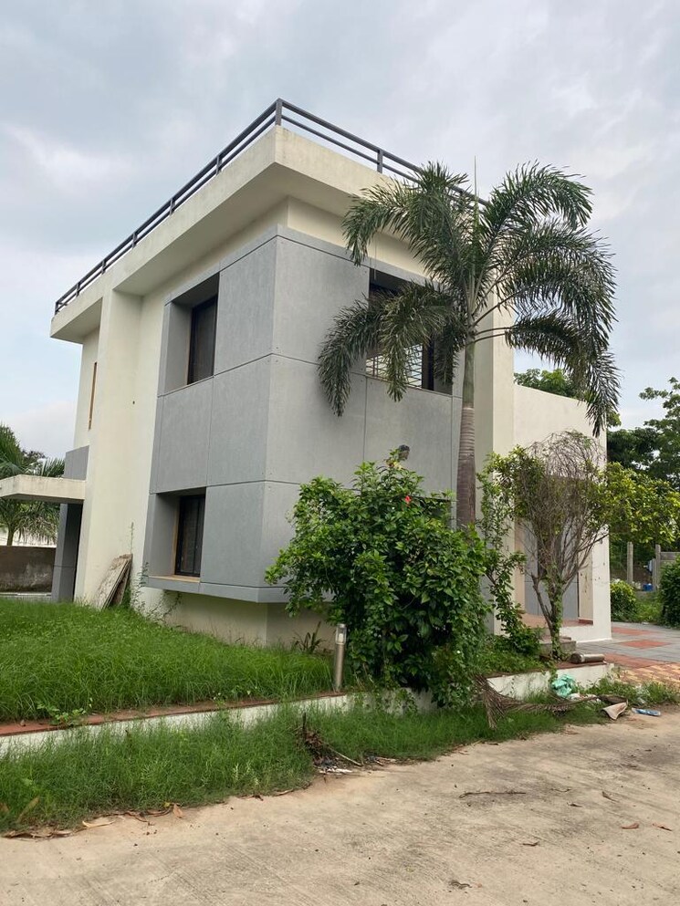 Garden, ghuma 2 Bedroom 3393 Sq.Ft. Villa In Ghuma Ahmedabad 7981325