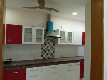 Master Bedroom in 3 BHK Builder Floor at Sector 27 – for Rent