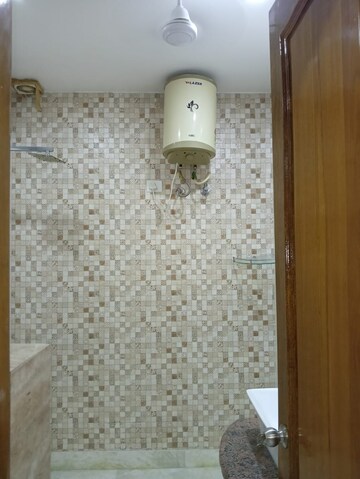 Bathroom in 3 BHK Builder Floor at Sector 27 – for Rent