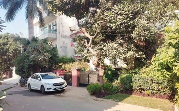 Plot For Sale in DLF Alameda, Sector 73