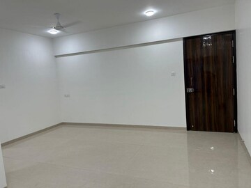 Room in 2 BHK Apartment at Santacruz West – for Rent
