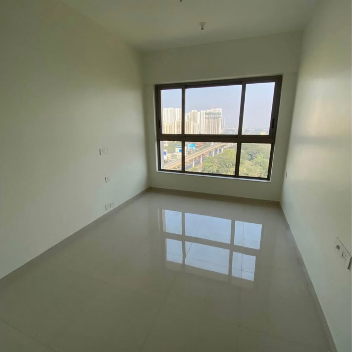 2 BHK + Study Room Apartment For Sale in Kalpataru Paramount