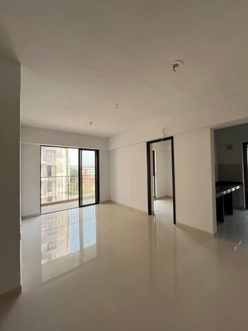 Room in 2.5 BHK Apartment at Lodha Palava Fresca C And D, Dombivli East – for Rent