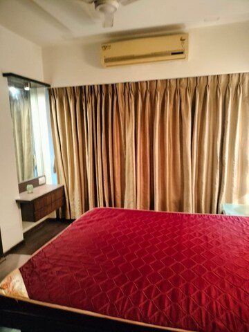 Bedroom in 3 BHK Apartment at Khar West – for Rent