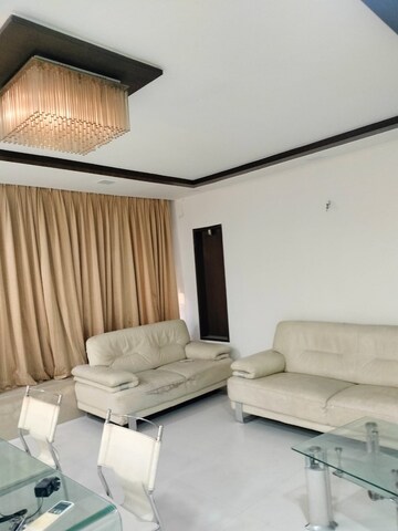 Living Room in 3 BHK Apartment at Khar West – for Rent