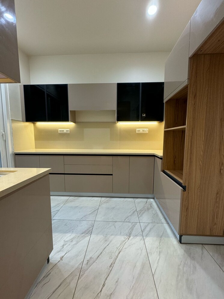 Kitchen, motia-homes 3 Bedroom 150 Sq.Yd. Builder Floor In Lohgarh Zirakpur 7981455