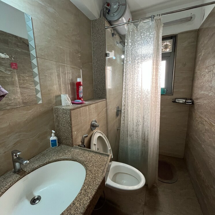 Bathroom, amanora-adreno-towers 2 Bedroom 808 Sq.Ft. Apartment In Amanora Park Town Pune 7981471