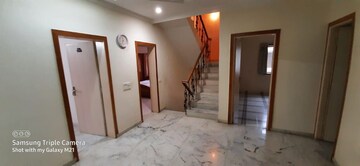 Master Bedroom in 4 BHK Villa at Thaltej – for Rent