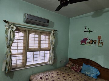 Room in 3 BHK Villa at Science City – for Rent