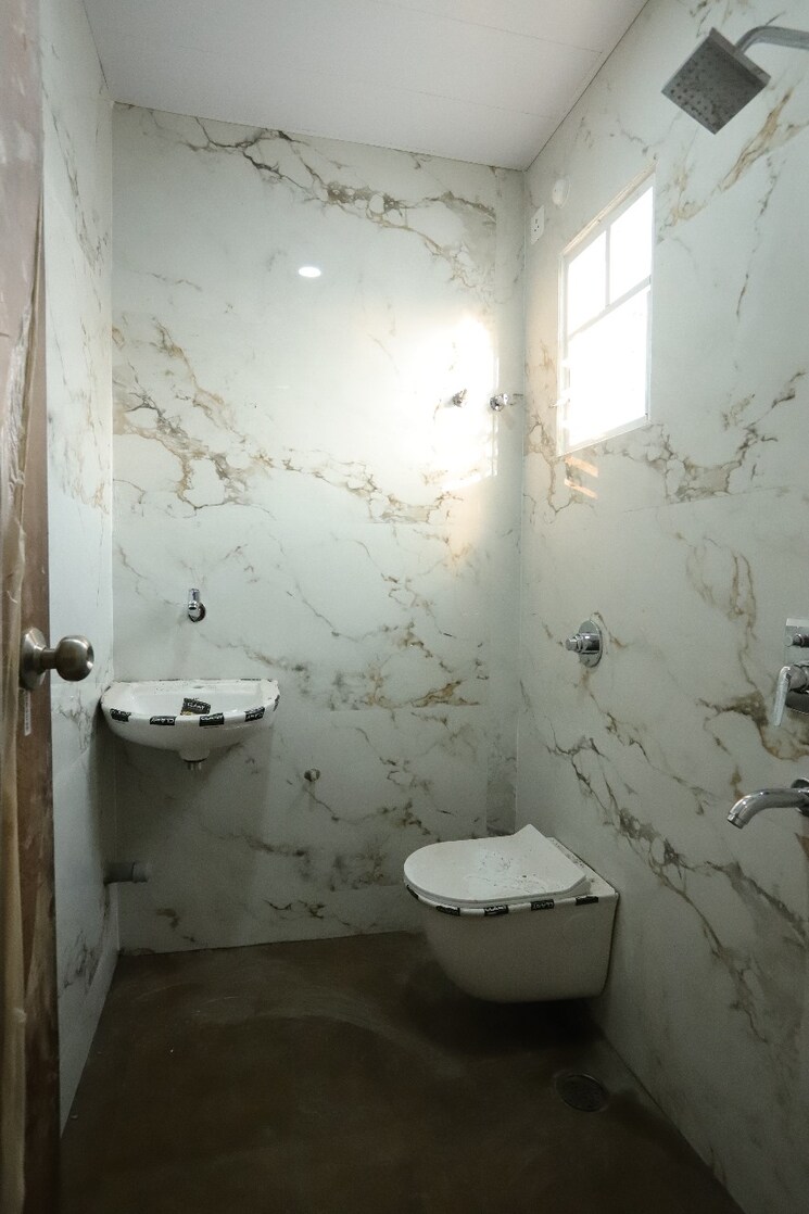 Bathroom, gopal nagar 3 Bedroom 1400 Sq.Ft. Apartment In Gopal Nagar Nagpur 7981513