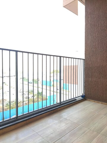 Room in 2 BHK Apartment at Godrej Boulevard, Manjari – for Rent