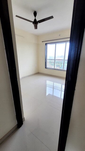 Room in 3 BHK Apartment at Arihant Residency Sion, Sion – for Sale