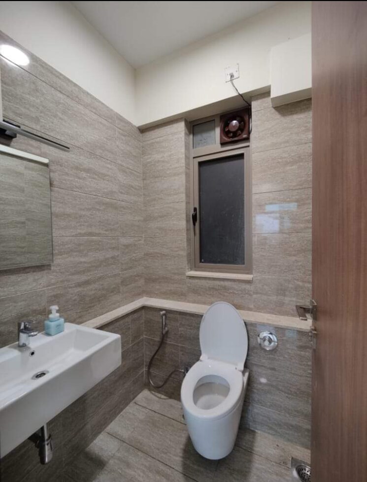 Bathroom, sheth-auris-serenity-tower-3 3 Bedroom 1600 Sq.Ft. Apartment In Malad West Mumbai 7981574