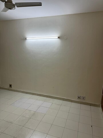 Room in 2 BHK Apartment at Ansal Sushant Estate, Sector 52 – for Sale