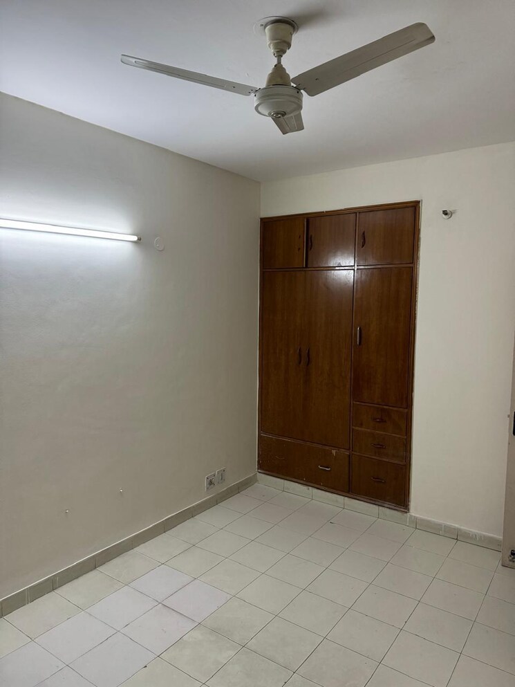 Master Bedroom, ansal-sushant-estate 2 Bedroom 1100 Sq.Ft. Apartment In Sector 52 Gurgaon 7981641