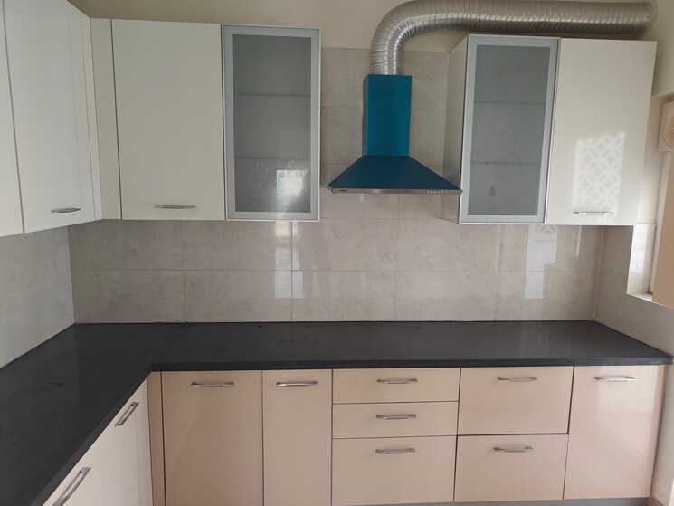 Kitchen, shree-vardhman-victoria 3.5 Bedroom 1950 Sq.Ft. Apartment In Sector 70 Gurgaon 7981671