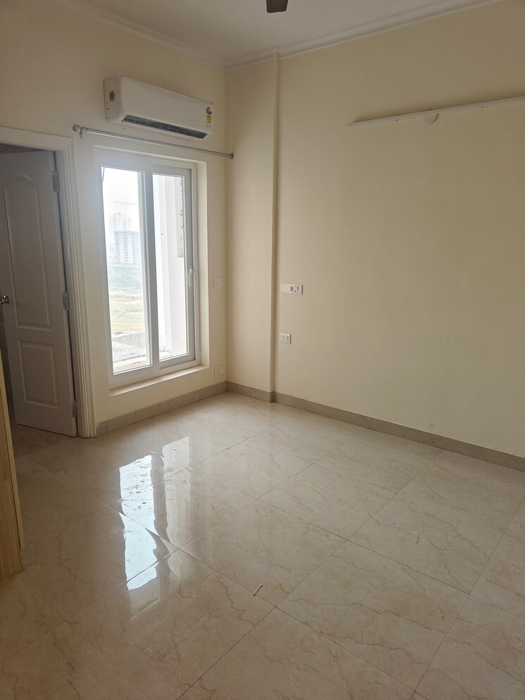 Room, shree-vardhman-victoria 3.5 Bedroom 1950 Sq.Ft. Apartment In Sector 70 Gurgaon 7981671