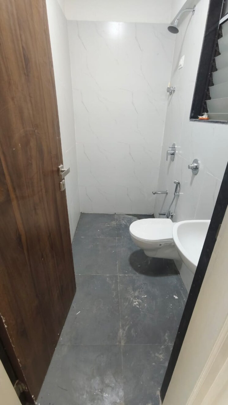 Bathroom, joshi-automatic-chs 1 Bedroom 421 Sq.Ft. Apartment In Panch Pakhadi Thane 7981703