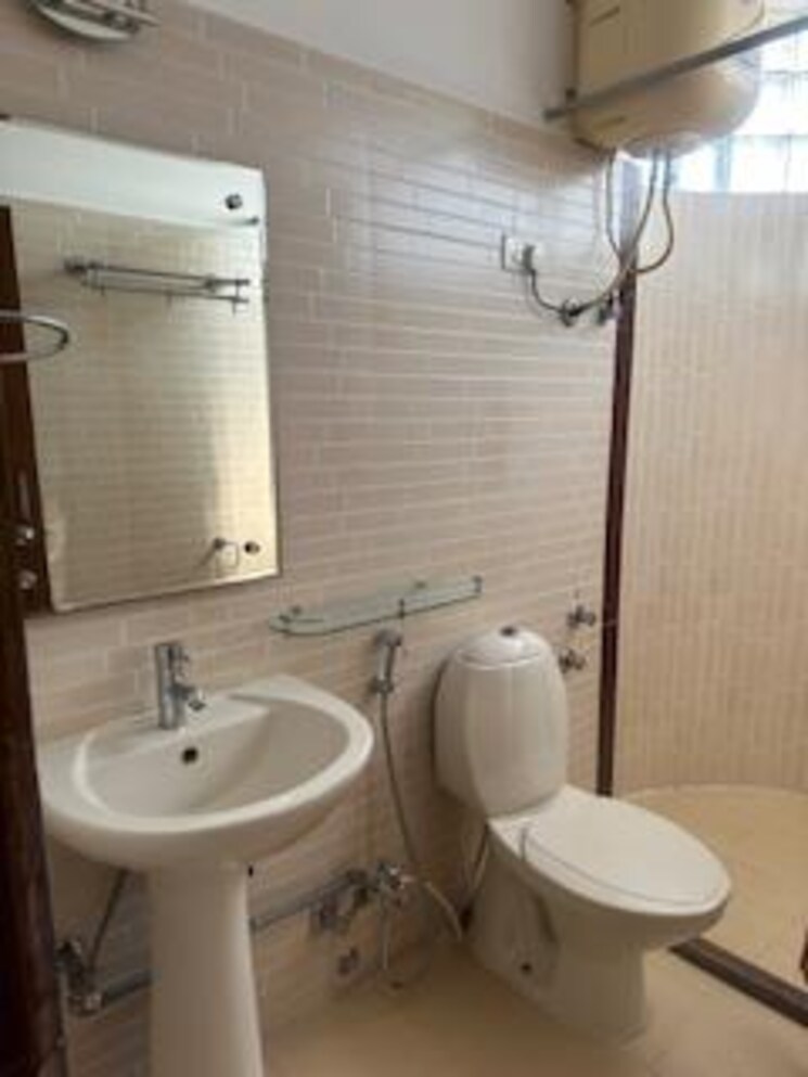 Bathroom, sector 20 4 Bedroom 2300 Sq.Ft. Apartment In Sector 20 Panchkula 7981718