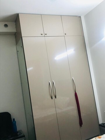 Furnished Amenities in 3 BHK Apartment at AIPL Zen Residences, Sector 70a – for Rent