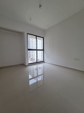 Room in 2 BHK Apartment at Lodha Palava Fresca, Dombivli East – for Rent