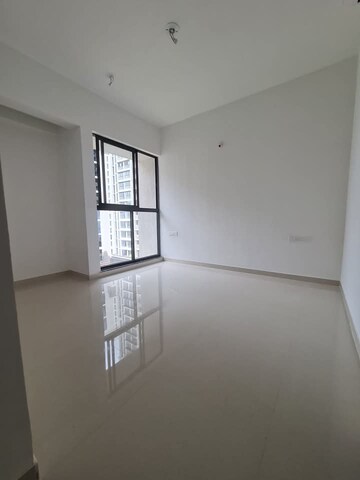 Room in 2 BHK Apartment at Lodha Palava Fresca, Dombivli East – for Rent