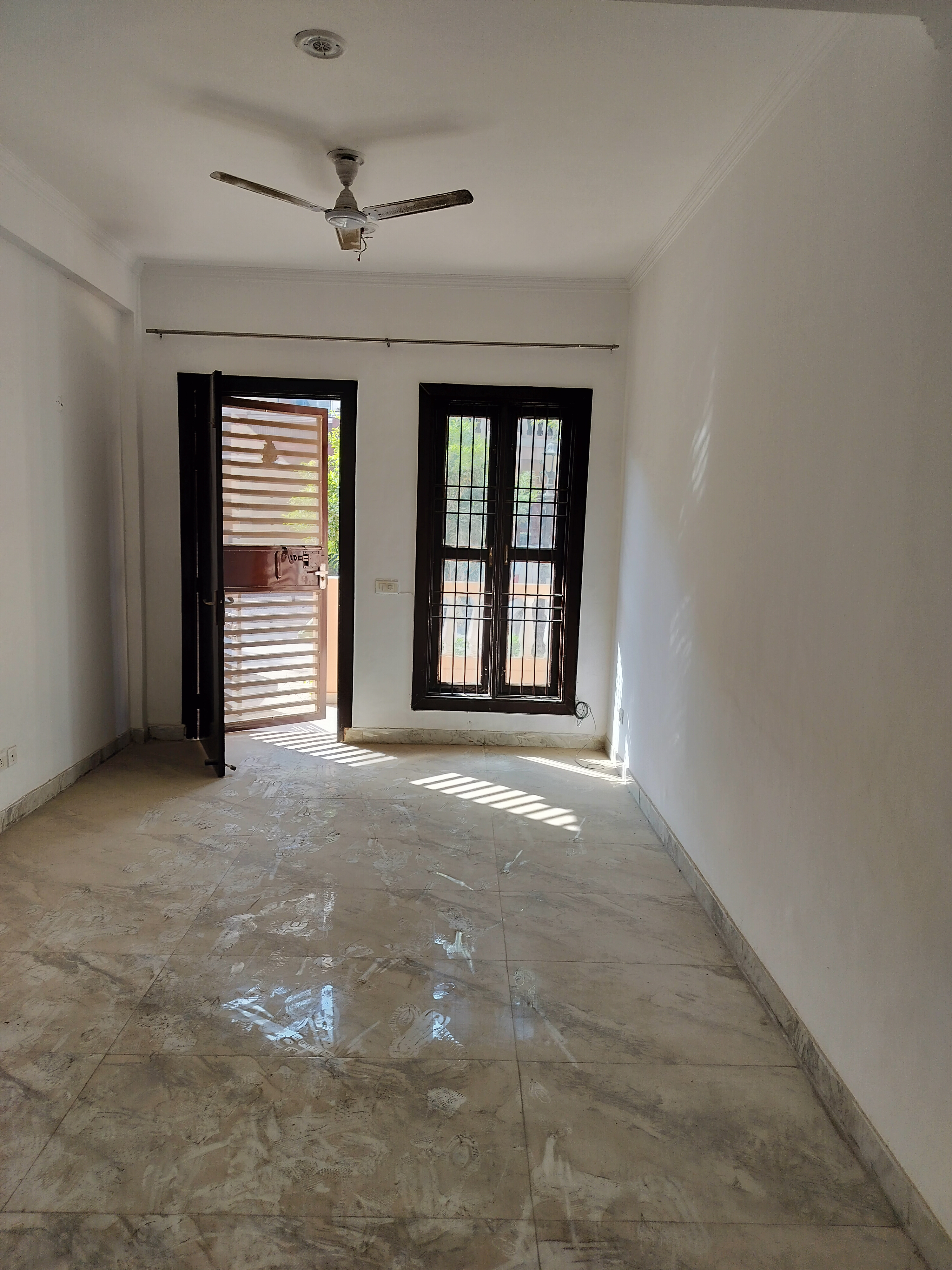 Office Space in IT/SEZ For Sale in Bhutani Grandthum