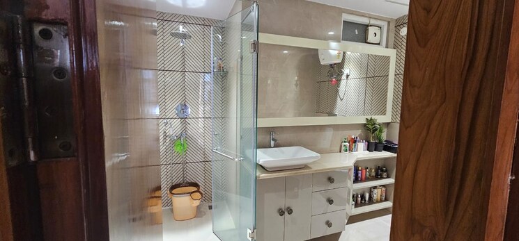 Bathroom, bptp-amstoria-country-floor 3 Bedroom 250 Sq.Yd. Builder Floor In Sector 102 Gurgaon 7981806