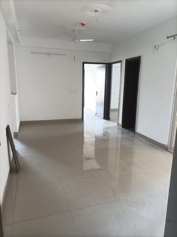 Room in 2 BHK Apartment at Sector 16b Greater Noida – for Rent