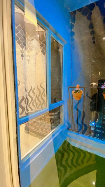 Swimming Pool in 3 BHK Apartment at Panchsheel Greens II, Sector 16 Greater Noida – for Rent
