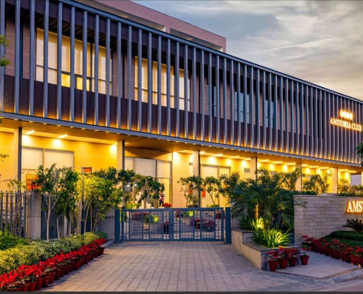 3 BHK + Pooja Room,Study Room Builder Floor For Sale in BPTP Amstoria Country Floor